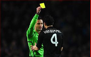 Lộ diện trọng tài điều khiển trận Barcelona - Bayern Munich